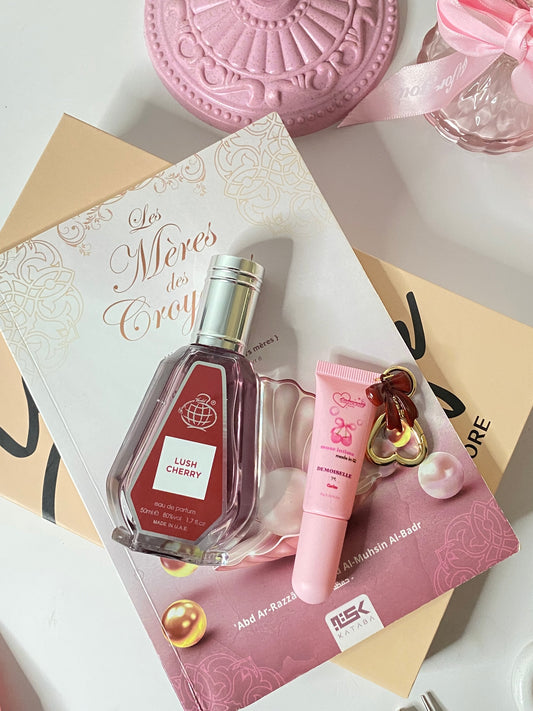 Cherry dream 𝜗𝜚🍒☁️.ᐟ( parfum + musc avec charm porte clés  )